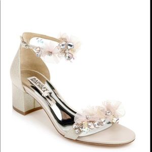 BRAND NEW Badgley Mischka Opal Heels